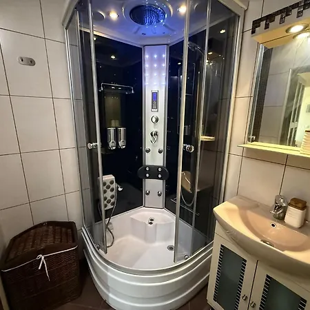 Апартаменты By The Sea Main Street And Pool *